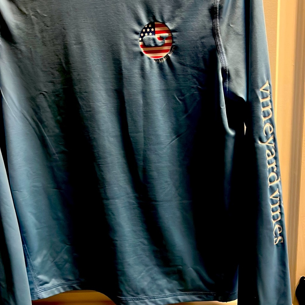 Baby blue Vineyard vines youth large long sleeve tee.